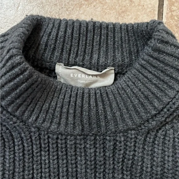 Everlane Dark Charcoal Ribbed Turtleneck Sweater - Picture 3 of 8